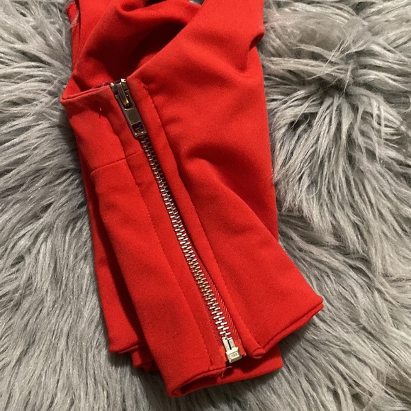 Hot red crop top! - Picture 3 of 5